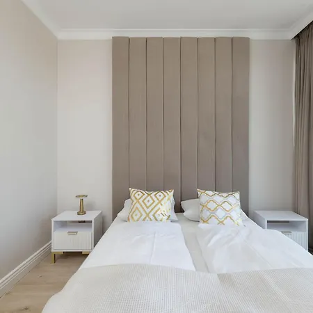 Dazzling With Balcony And 3 Parking Spaces In By Renters Prestige Apartment Szczecin