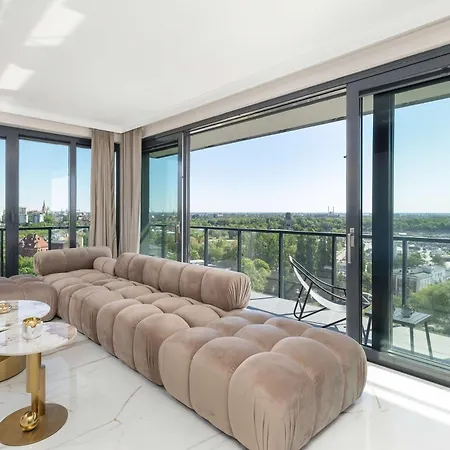 Dazzling With Balcony And 3 Parking Spaces In By Renters Prestige *